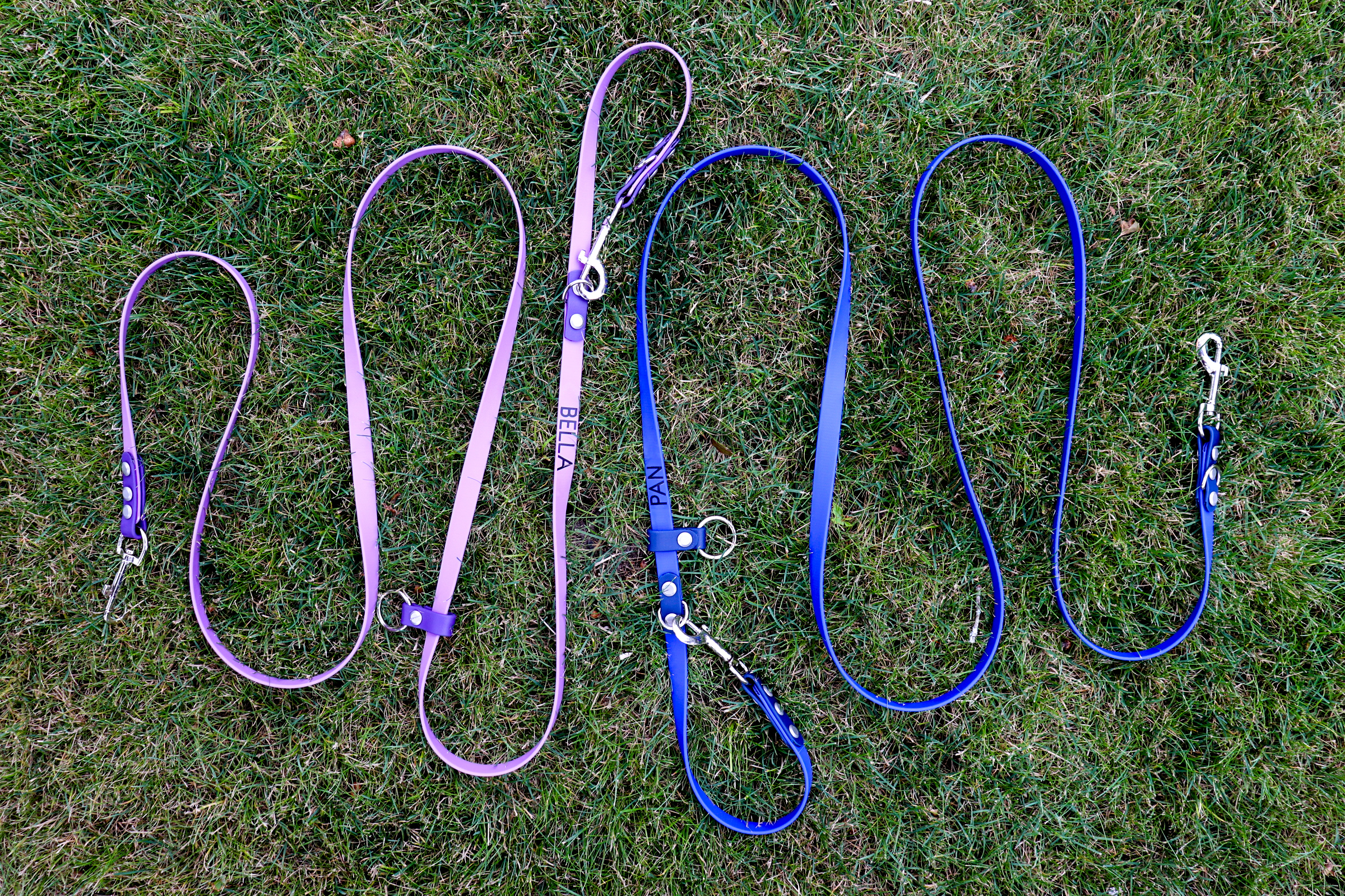 Item: Standard leashes with hands-free attachments | Length: 7 ft | Width: 5/8 in | Hardware: silver | Custom: Simple multi-clip hands-free configurations