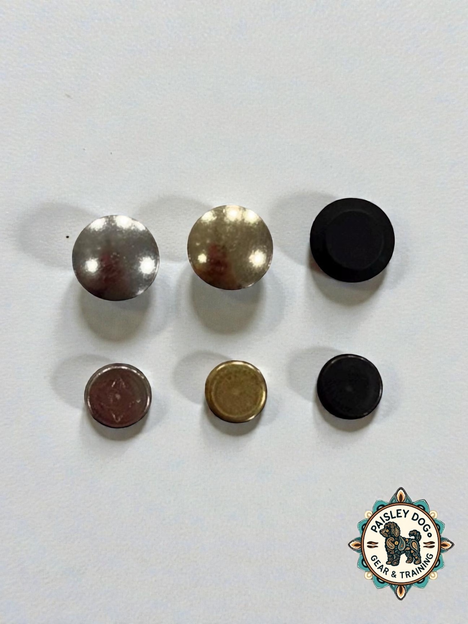 Screws and rivets hardware options